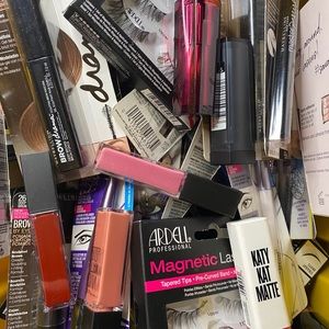 Surprise Makeup Haul 💄 all NEW and Full Size!!